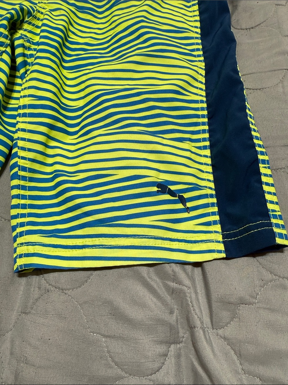 Puma Neon Yellow and Navy Striped Swim Shorts size L/14-16 - Picture 2 of 11